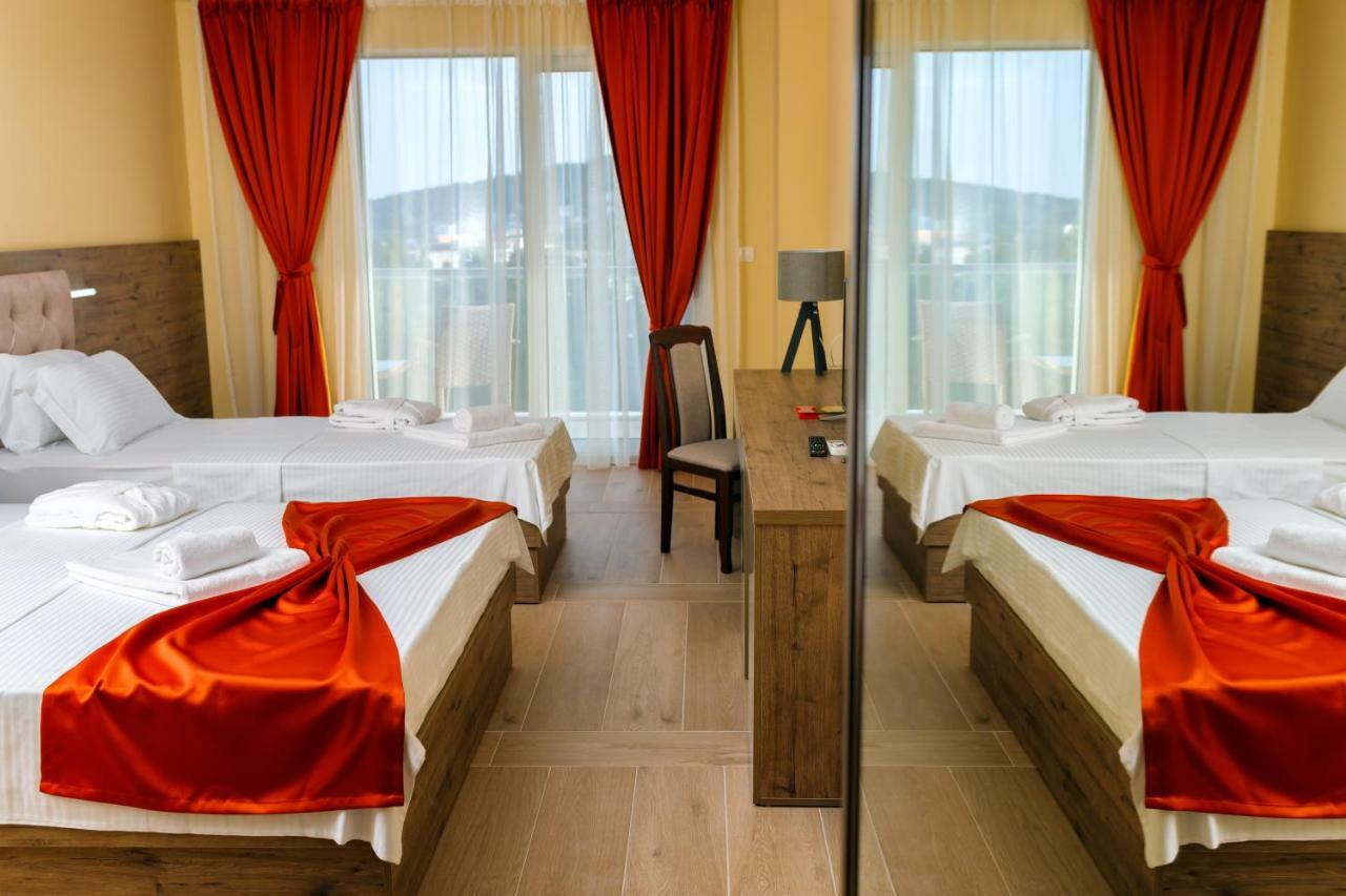 Hotel Franca Ulcinj Exteriör bild