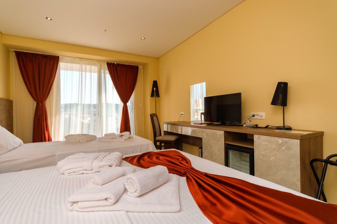 Hotel Franca Ulcinj Exteriör bild